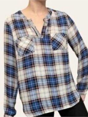 Skies Are Blue Blue and White Plaid Button-Front Blouse